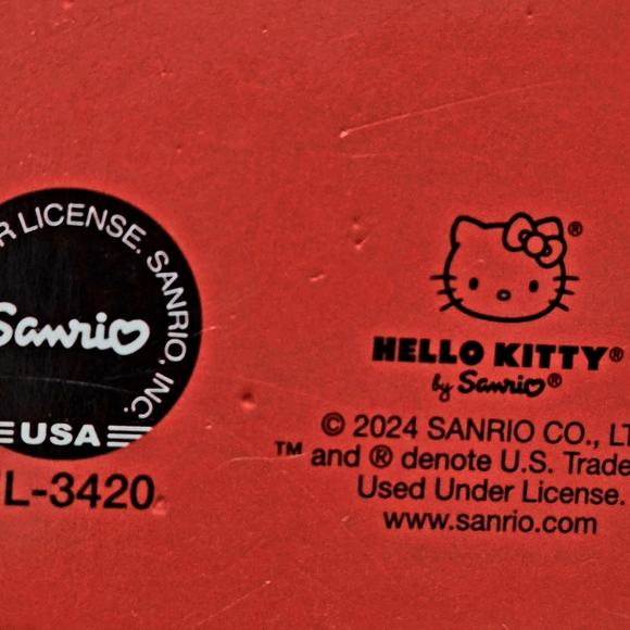 NEW Hello Kitty Women's White and Red Slippers Shoe Size 7-8 M-L NWT - Picture 6 of 6